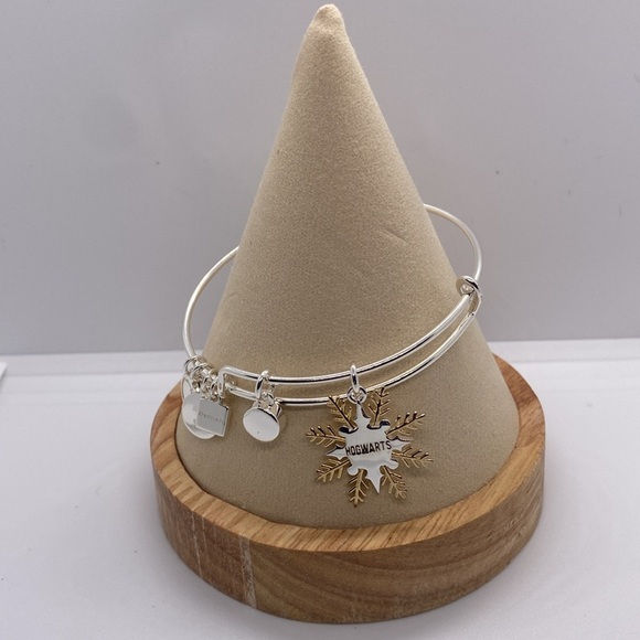 Alex and Ani•HARRY POTTER™•Hogwarts Two-Tone Snowflake Bangle - Picture 4 of 7